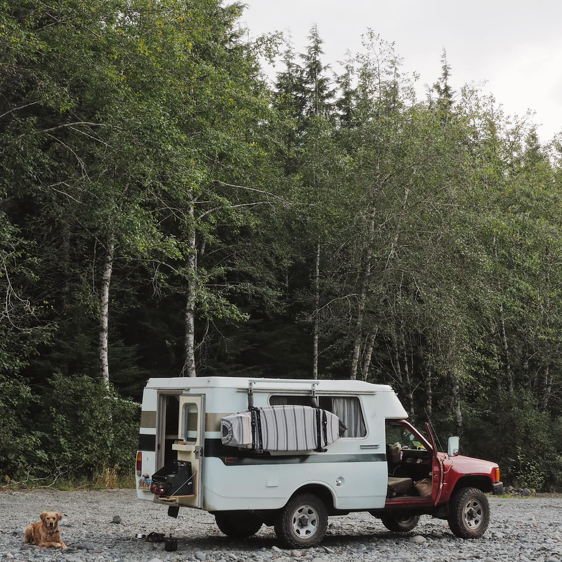 1986 Pick-up w/ 1975 Chinook