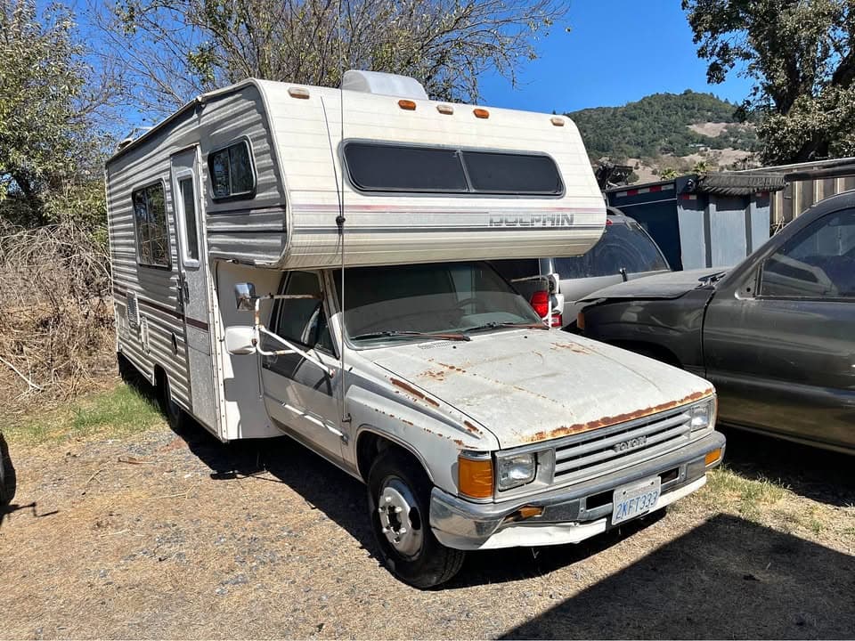 1988 Dolphin Toyota