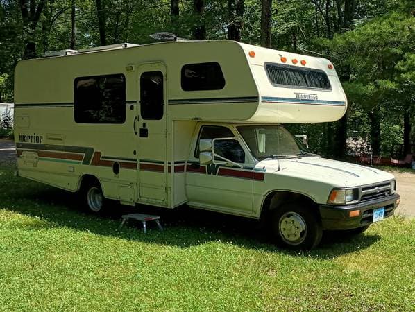 1992 Winnebago Toyota Warrior Motorhome V6 3.0L