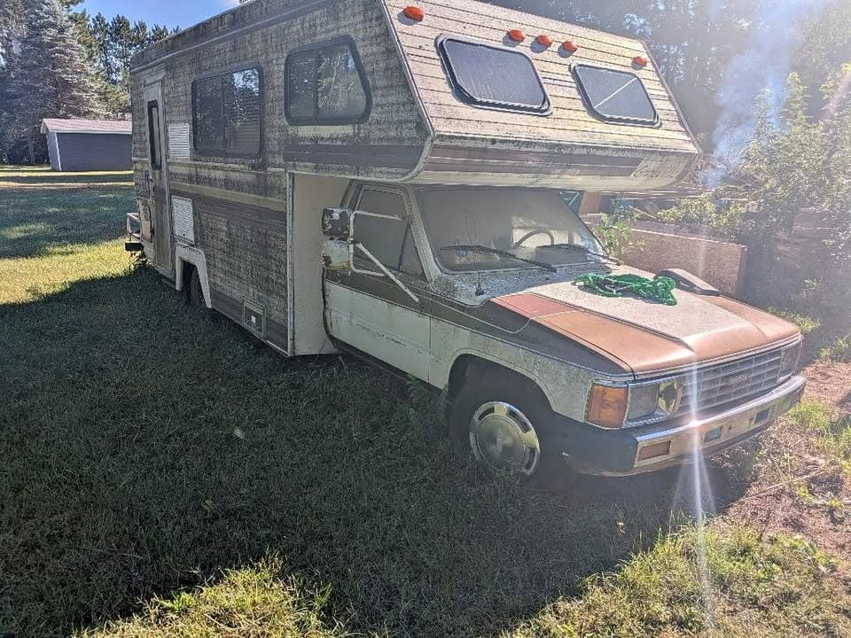 1984 Toyota Motorhome Pickup