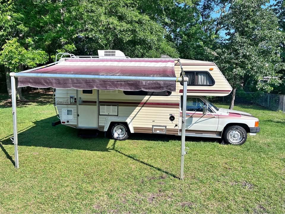 1986 Toyota Granville Very Cute One Runs And Drives Has 140000 Miles